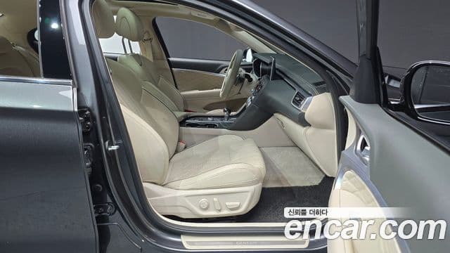 Genesis G70 2018 — ფოტო 11/20