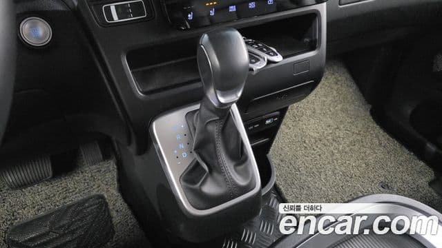 Hyundai Staria 2022 — Şəkil 9/20