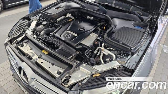 Mercedes-Benz GLC-Class 2019 — Şəkil 6/20