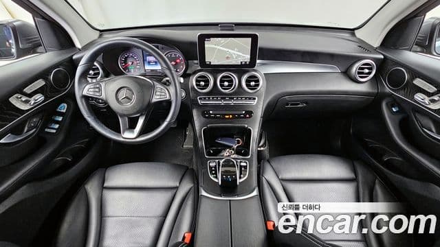 Mercedes-Benz GLC-Class 2019 — Şəkil 7/20