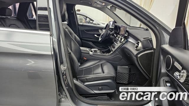 Mercedes-Benz GLC-Class 2019 — Şəkil 11/20