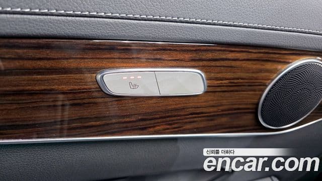 Mercedes-Benz GLC-Class 2020 — фото 17 из 20