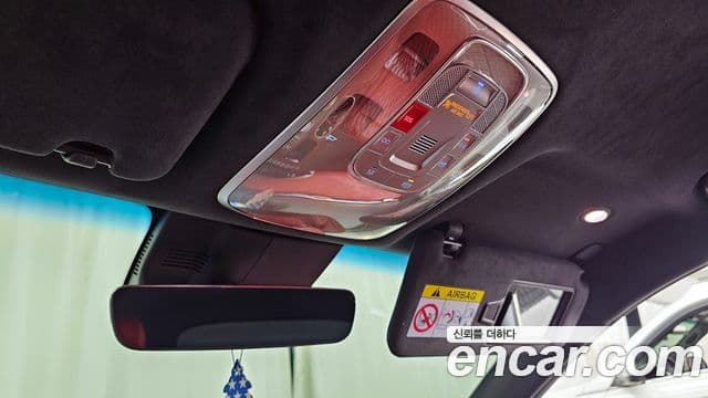 Genesis GV70 2023 — ფოტო 17/20