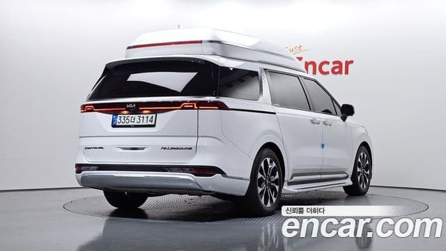 Kia Carnival 2021 — фото 2 из 20