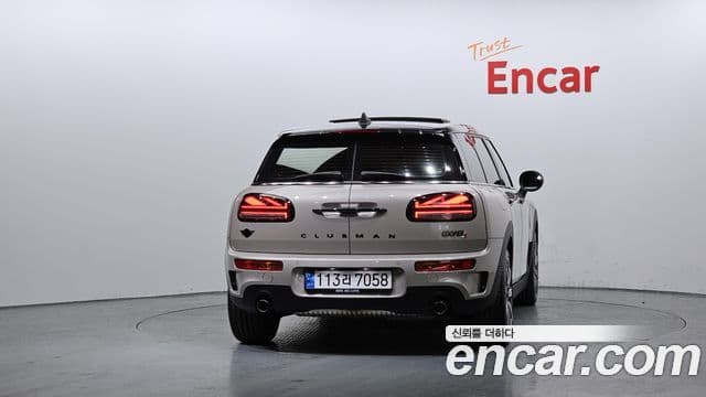 Mini Cooper S Clubman 2022 — ფოტო 4/20