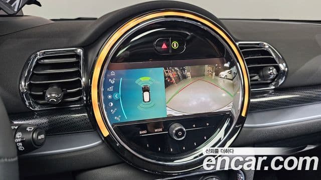 Mini Cooper S Clubman 2022 — ფოტო 18/20