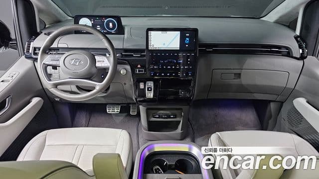 Hyundai Staria 2023 — ფოტო 7/20