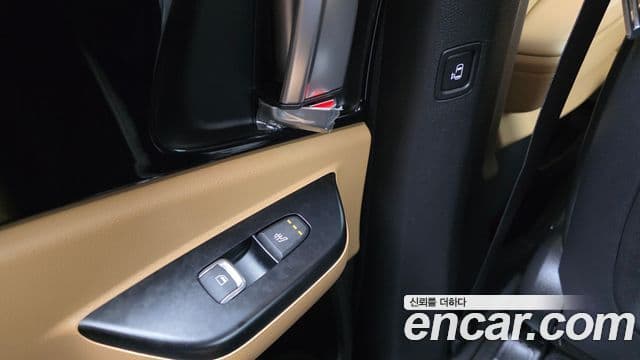 Kia Carnival 2022 — Фото 17/20