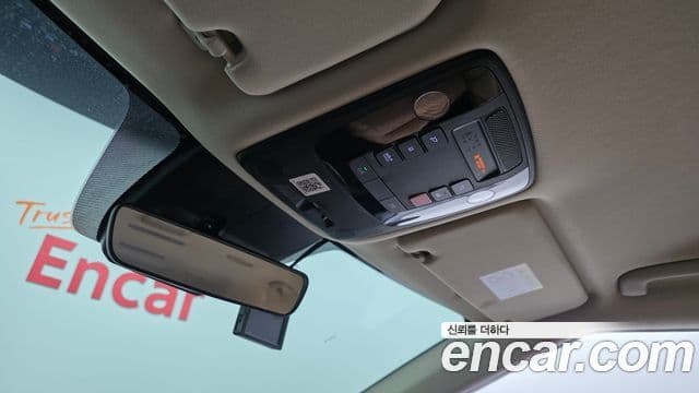 Kia Carnival 2022 — Фото 19/20