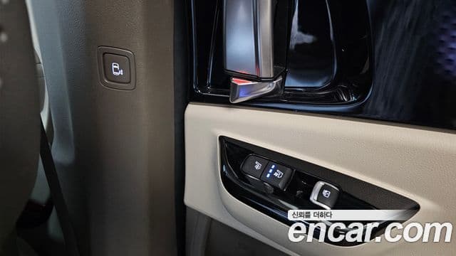 Kia Carnival 2021 — Şəkil 18/20