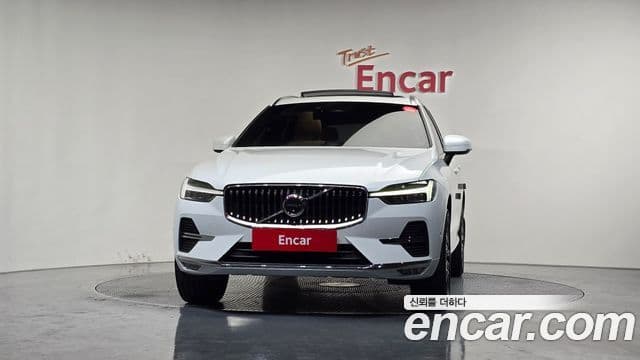 Volvo XC60 2022 — фото 3 из 20
