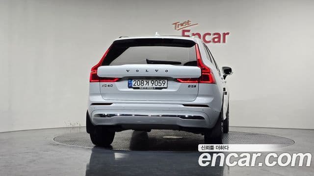 Volvo XC60 2022 — фото 4 из 20