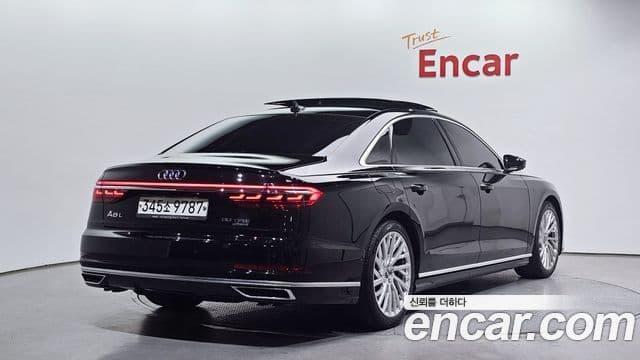 Audi A8 2020 — Фото 1/20