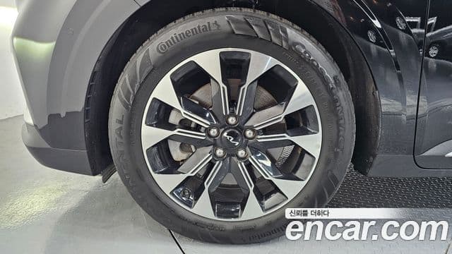 Kia Carnival 2023 — Фото 5/20