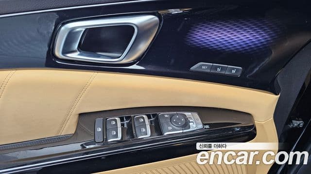Kia Carnival 2023 — Фото 14/20