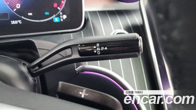 Mercedes-Benz C-Class 2023 — ფოტო 8/20