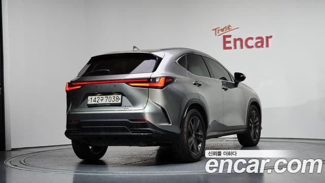 Lexus NX350h 2023 — ფოტო 1/20