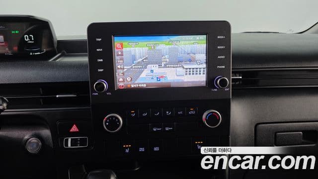 Hyundai Staria 2023 — ფოტო 12/20