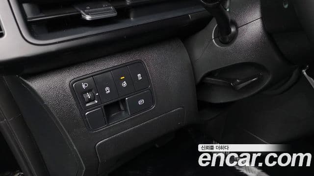 Hyundai Staria 2023 — ფოტო 20/20