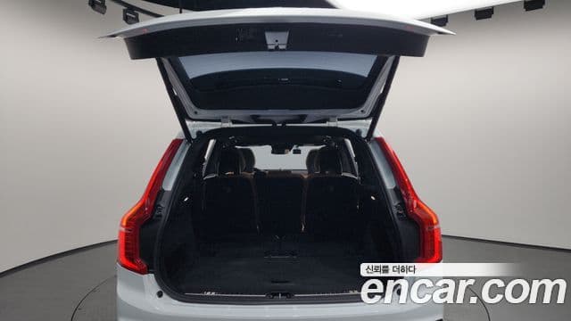 Volvo XC90 2019 — фото 20 из 20
