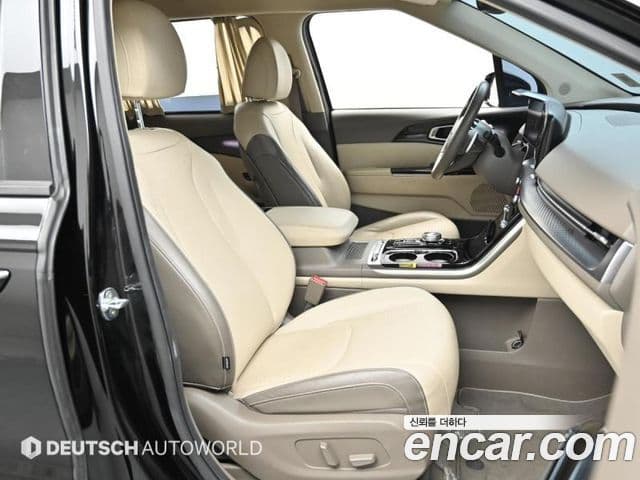Kia Carnival 2021 — ფოტო 9/20