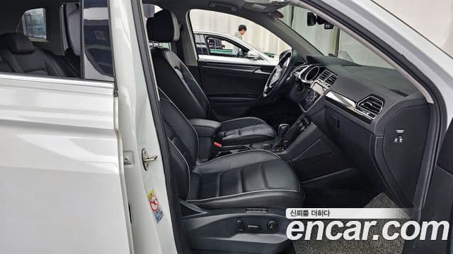 Volkswagen Tiguan 2019 — Şəkil 11/20