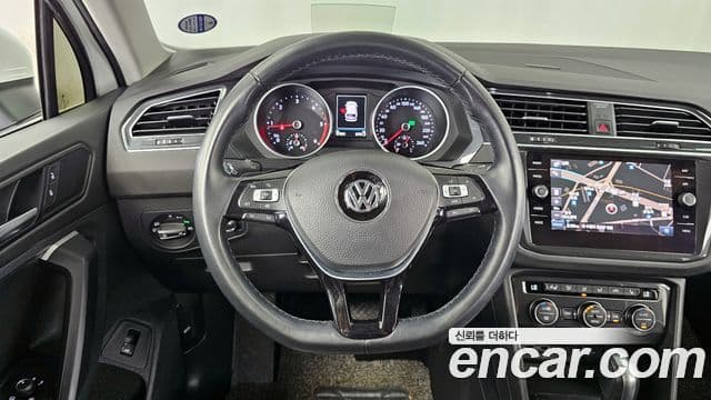 Volkswagen Tiguan 2019 — Şəkil 13/20