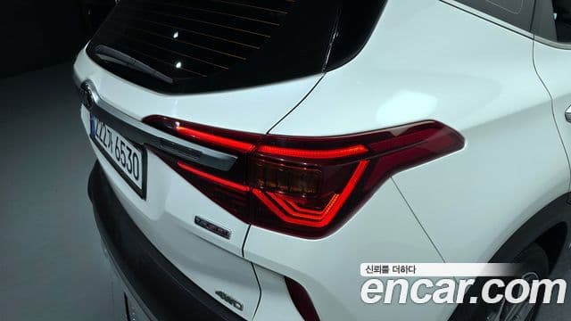 Kia Seltos 2020 — Şəkil 2/32