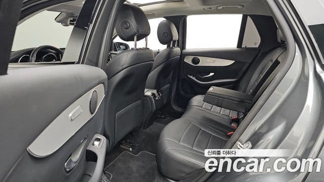 Mercedes-Benz GLC-Class 2019 — Şəkil 12/20