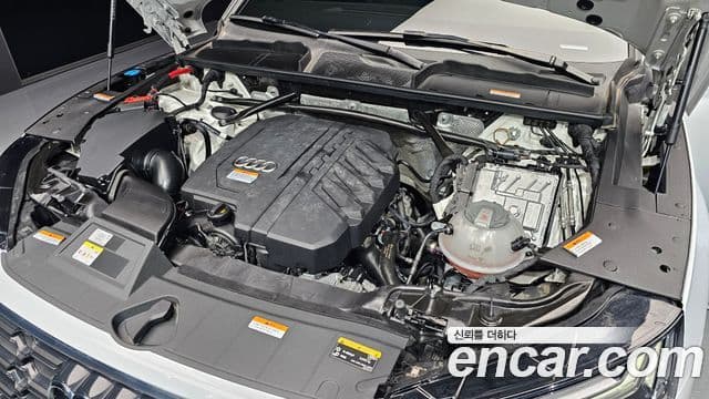 Audi Q5 2022 — ფოტო 6/20