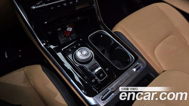 Kia Carnival 2023 — Şəkil 9/20