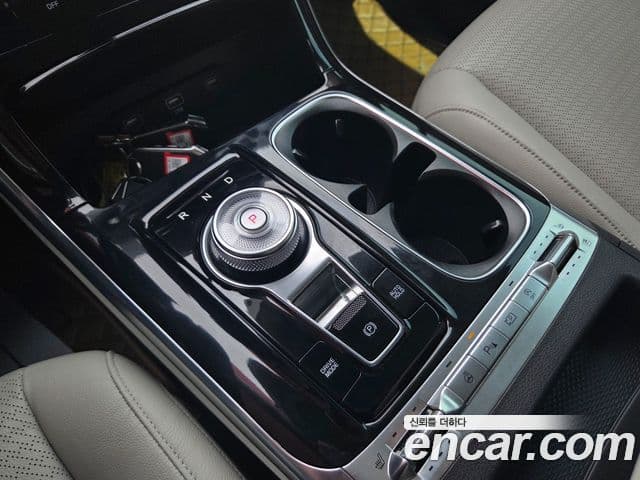 Kia Carnival 2021 — Şəkil 8/20