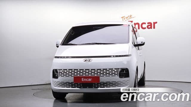 Hyundai Staria 2021 — ფოტო 3/20