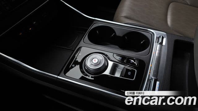 Kia Carnival 2024 — ფოტო 9/20