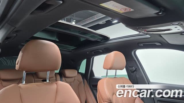 Audi Q5 2022 — Şəkil 13/20