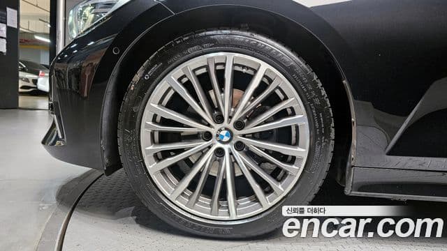 BMW 3 Series 2022 — ფოტო 5/20