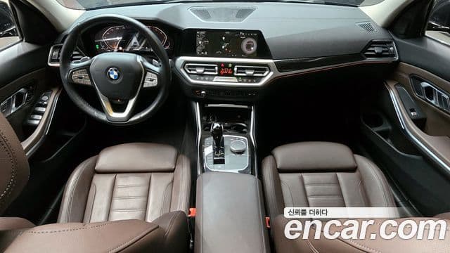 BMW 3 Series 2022 — ფოტო 7/20