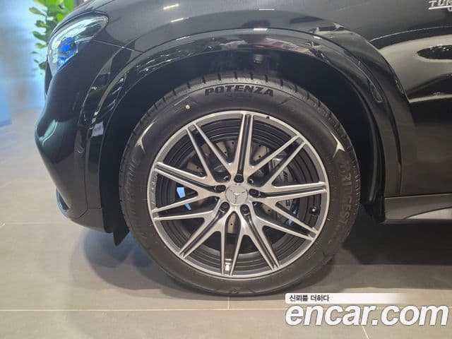 Mercedes-Benz GLC-Class 2025 — Photo 12/20