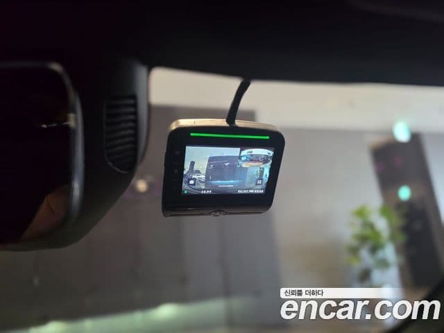 Mercedes-Benz GLC-Class 2025 — Photo 16/20