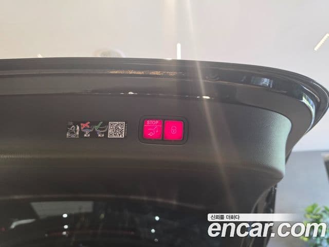 Mercedes-Benz GLC-Class 2025 — Photo 5/20