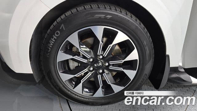 Kia Carnival 2020 — фото 5 из 20
