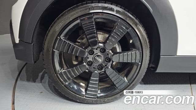 Mini Cooper S Convertible 2023 — Photo 13/35