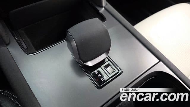 Land Rover Discovery Sport 2025 — ფოტო 9/20