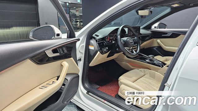 Audi A4 2021 — ფოტო 10/20