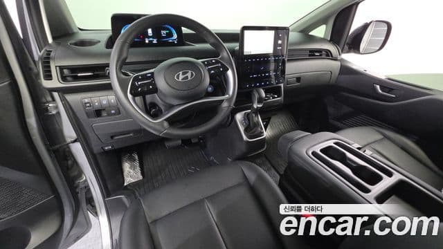Hyundai Staria 2025 — ფოტო 7/20