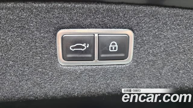 Genesis G90 2023 — фото 18 из 20