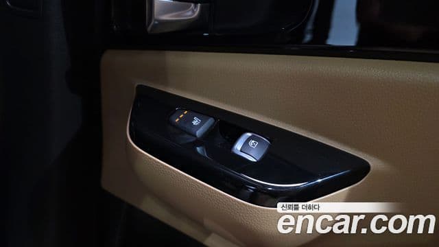 Kia Carnival 2022 — Şəkil 19/20