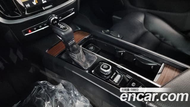 Volvo S60 2020 — фото 9 из 20