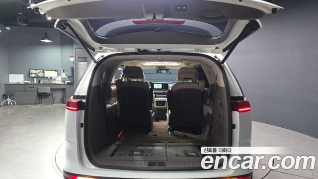 Kia Carnival 2022 — фото 20 из 20