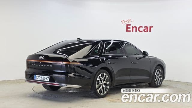 Hyundai Grandeur 2023 — Şəkil 2/20